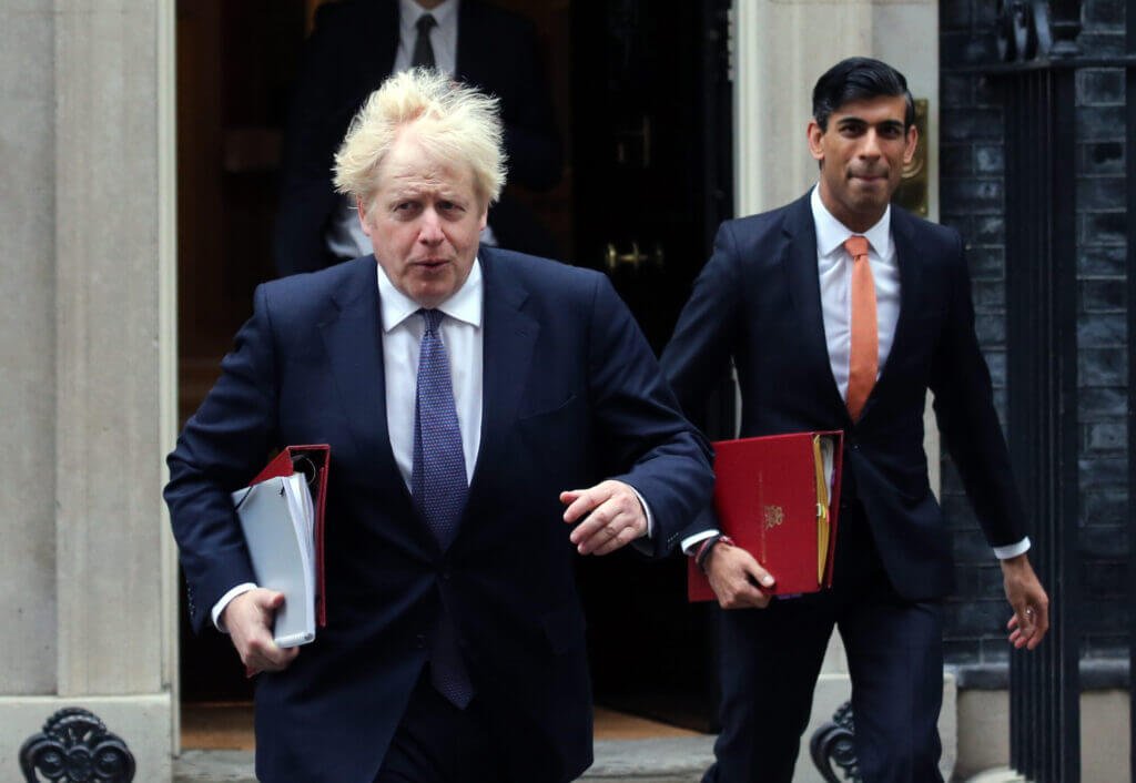 مخاوف بسبب نهاية فترة مخطط الإجازة البريطاني الداعم للرواتب (تفاصيل استفادة ملايين الأشخاص في بريطانيا من إعانة مالية حكومية تقدم لمرة واحدة)