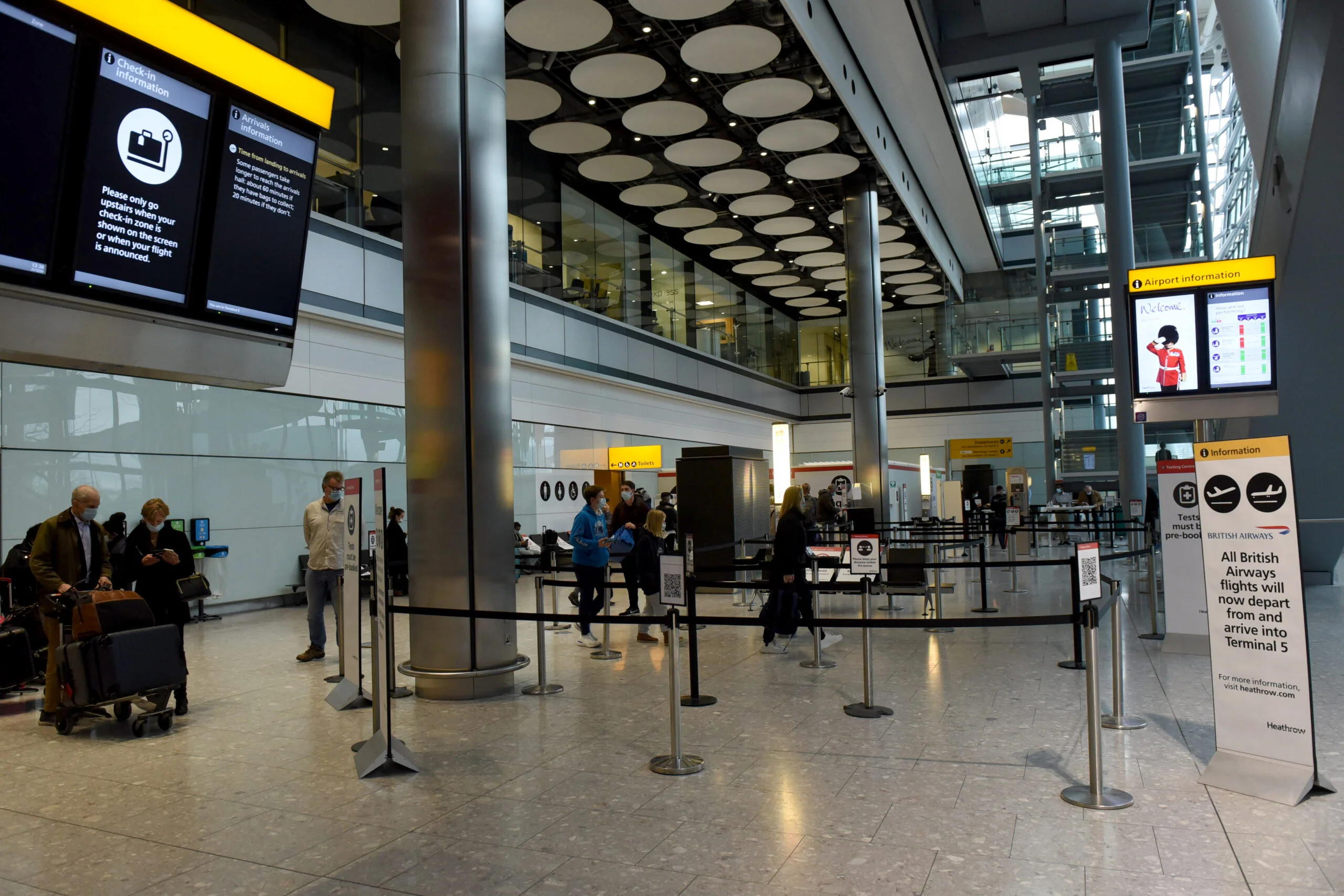 LONDON, UNITED KINGDOM – DECEMBER 21:  Heathrow Airport Depatures