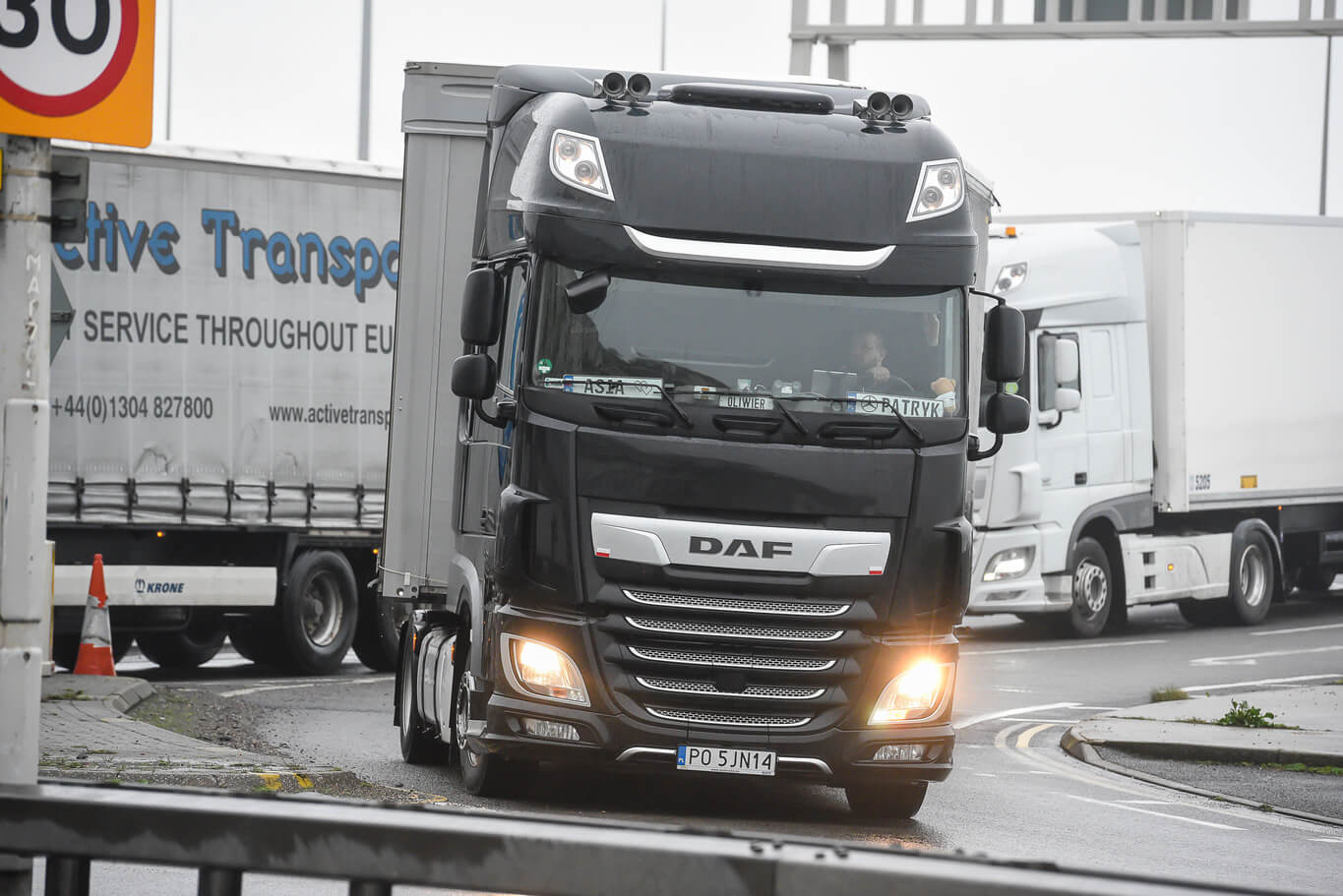 Lorry queues began to form in Kent after France close its border with England