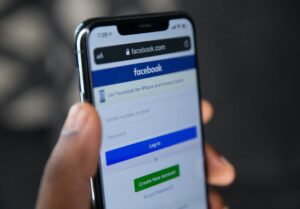 تغريم فيسبوك ٥٠ مليون جنيه استرليني في أول حالة من نوعها
