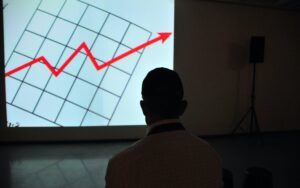 موازنة 2021 في بريطانيا الملايين قد يسوء وضعهم المالي
