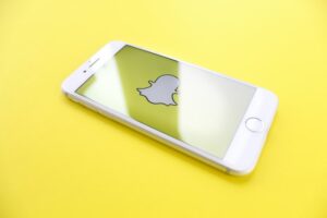 by Thought Catalog on Unsplash تعطل عالمي في منصات سناب شات وسبوتفاي