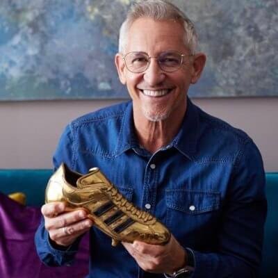 لاعب كرة قدم انكليزي سابق يستضيف لاجىء في منزله @GaryLineker