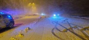 عاصفة آروين تتسبب بمقتل شخص ثالث إثر رياحها الهائجة