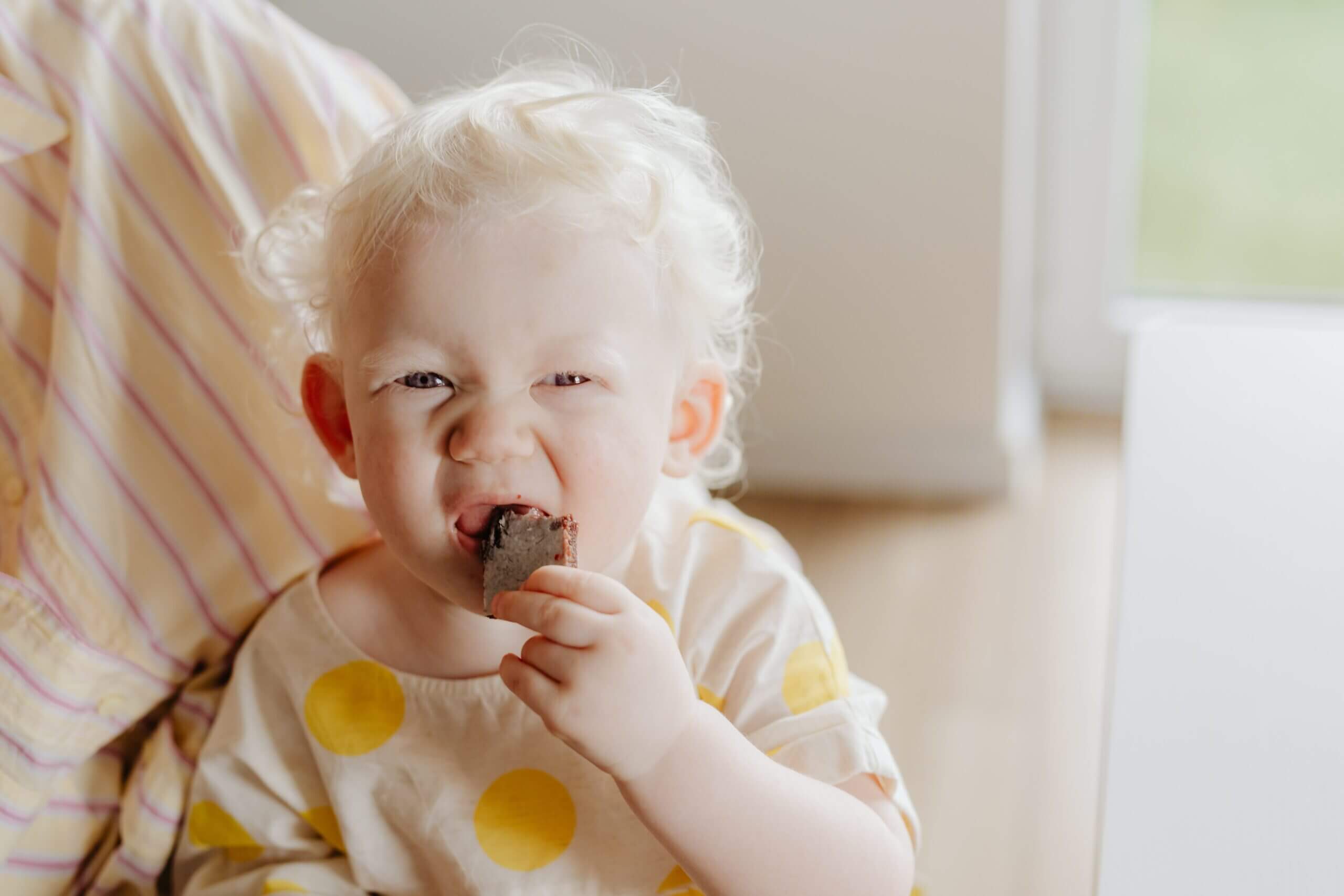 لماذا يجب الحذر من السكر في طعام الأطفال؟ (بيكسيلس/ Karolina Grabowska)