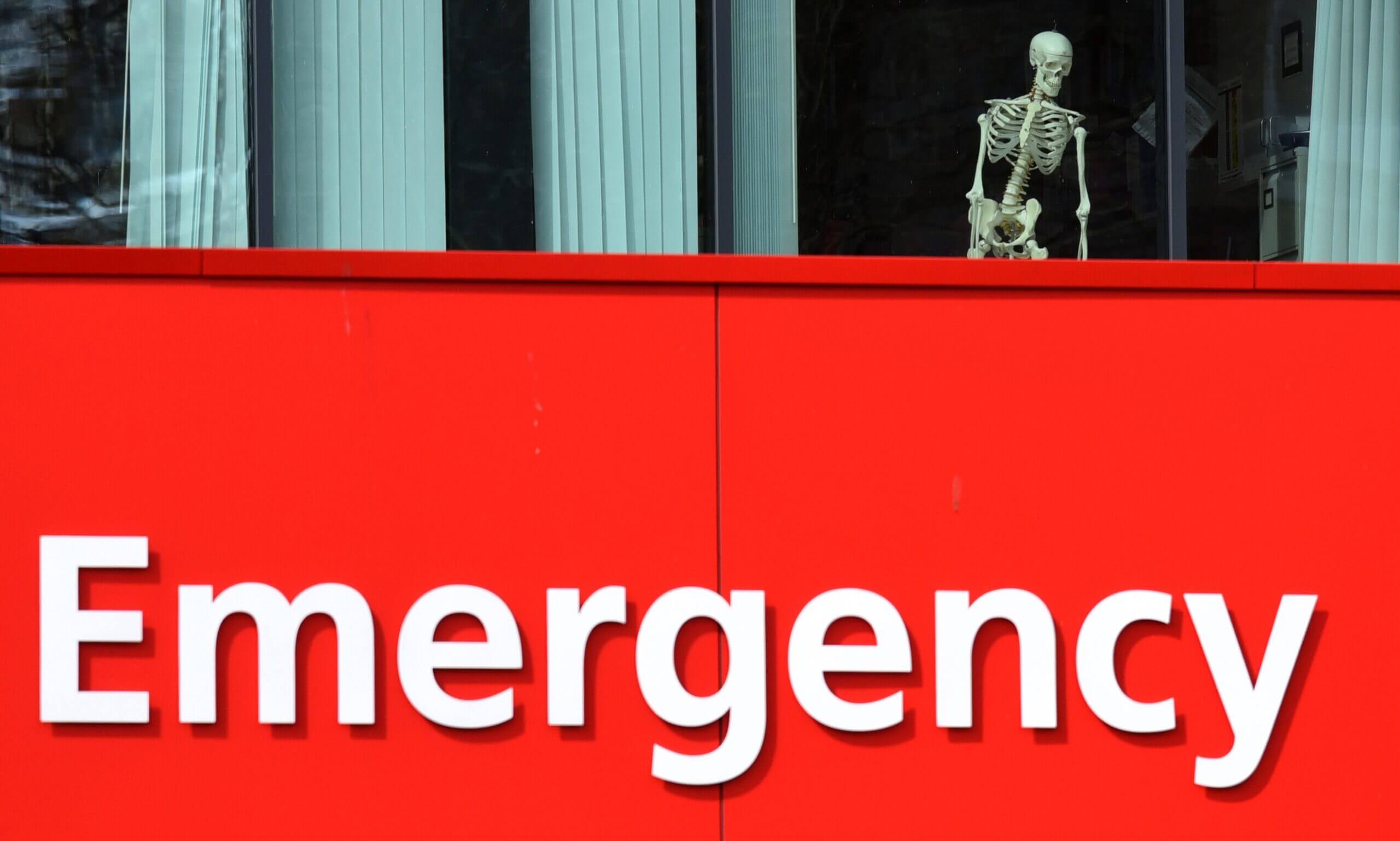 نحو نصف مرضى الطوارئ في مانشستر انتظروا أكثر من 4 ساعات قبل معاينتهم (وكالة الأناضول/ Kate Green)