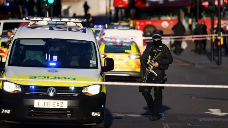 بريطانيا تدرس الإفراج المشروط عن 100 مدان بالإرهاب (المصدر: BBC)
