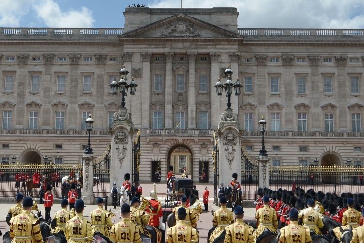 الملكة إلزابيث تقرر احتفال العائلة الملكية بالميلاد في ساندرينجهام (تويتر: @ClarenceHouse)