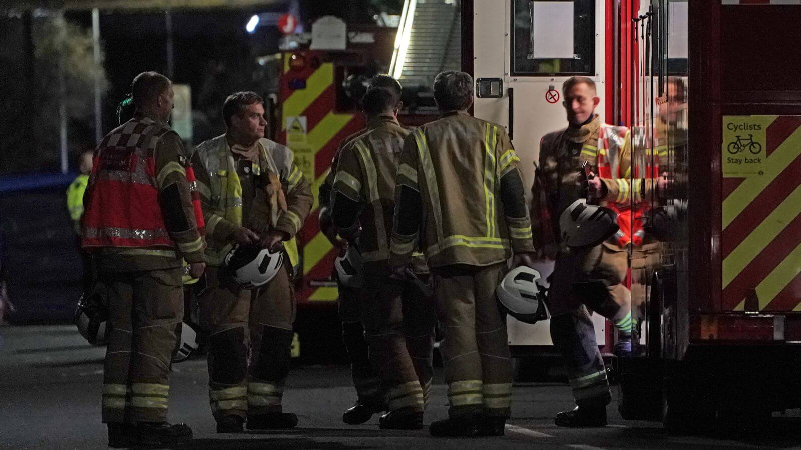اعتقال امرأة بعد وفاة 4 أطفال في حريق منزل في جنوب لندن(تويتر:@LondonPosts_net)