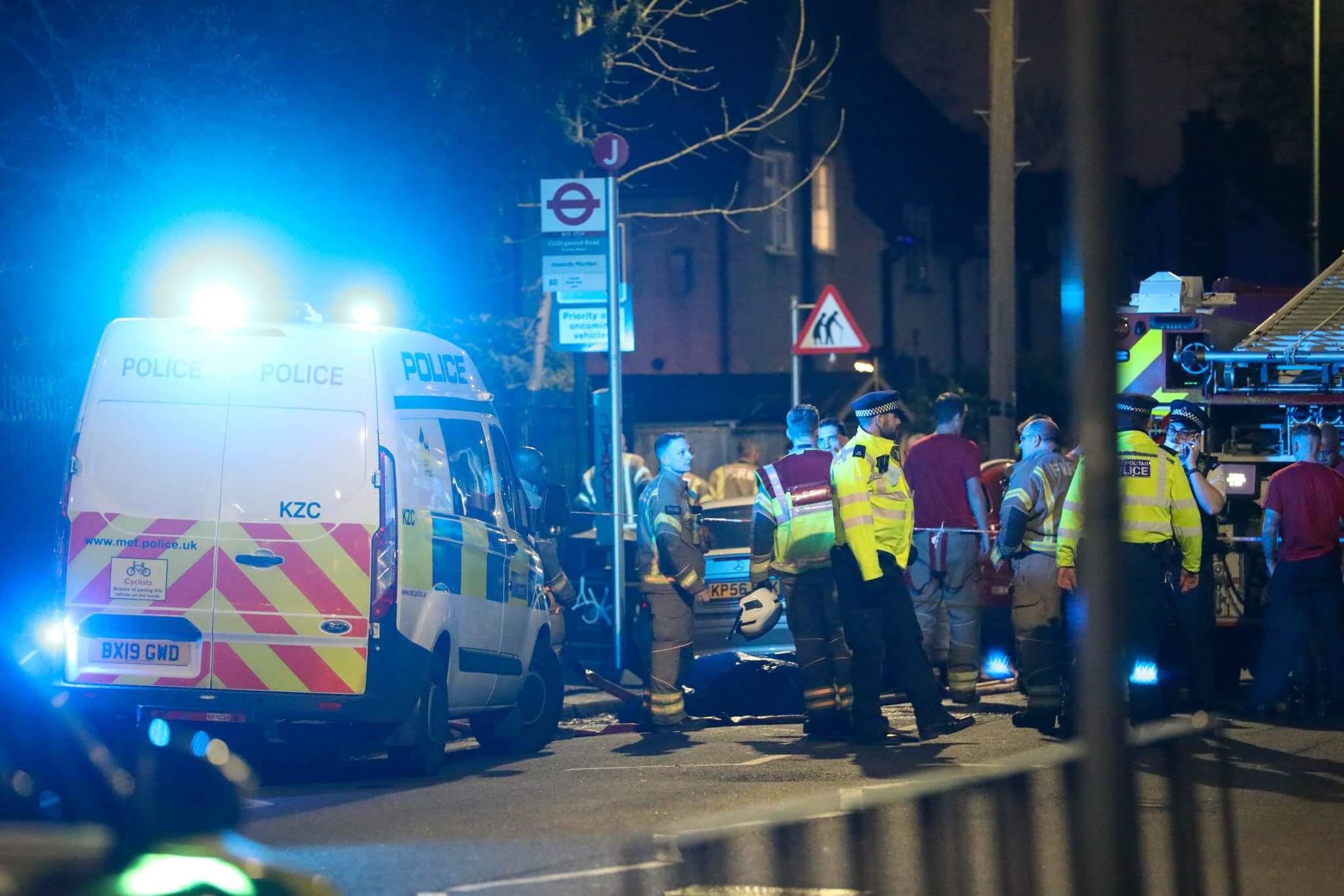 وفاة أربعة أطفال بحريق في منزل جنوب لندن