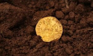 اكتشاف أول عُملة في تاريخ إنجلترا قد تتجاوز قيمتها 400 ألف جنيه إسترليني
