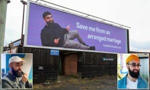 شاب في لندن يضع إعلانا في الشارع بحثا عن زوجة