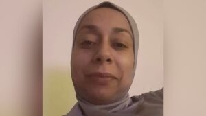 من هو إبراهيم الشيشاني الذي صدم قاتل الأم المغربية وبرأته المحكمة؟