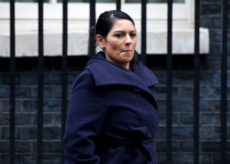 12 ألف مهاجر لبريطانيا ينتظرون البت بطلبات لجوئهم منذ أكثر من 10 سنوات (وكالة الأناضول) Kate Green )