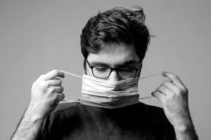 بوريس جونسون يعلن إنهاء معظم قيود كورونا في إنجلترا
