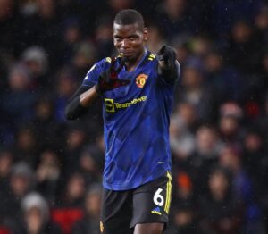 لاعب مانشستر يونايتد بوغبا يتضامن مع طالبات في الهند منعن من الحجاب (تويتر: @Paulpogba)