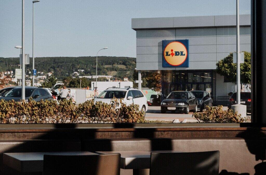 متاجر ليدل وويتروز تفوزان بجوائز الصداقة للبيئة