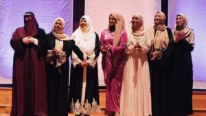 بلدية سوانسي تُكرّم سيدات مسلمات على جهودهنَّ خلال الوباء (C-BLOC PRODUCTIONS)