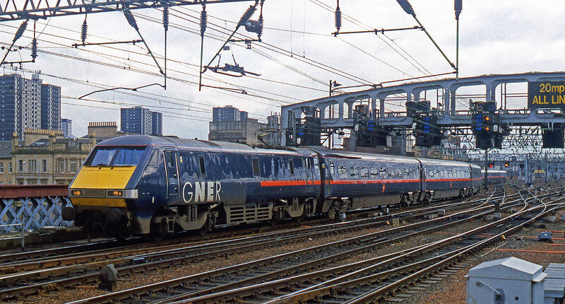 10 نصائح للحصول على تذكرة أرخص عند ركوب القطار في بريطانيا (فليكر)