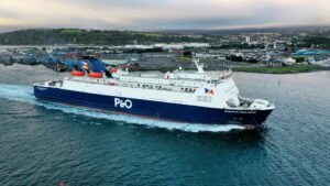 تزايد المظاهرات في بريطانيا للمطالبة بإقالة مدير شركة P&O التابعة لموانئ دبي