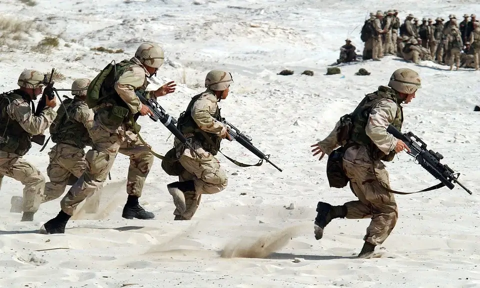 بريطانيا تشارك في أكبر مناورة عسكرية ينظمها الناتو منذ ثلاثين عاما