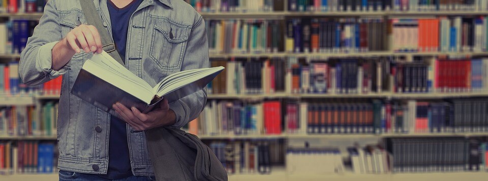 معلمون يشتكون : الطلبة يتصرفون كما لو كانوا أصغر سنا بسبب تداعيات كورونا