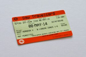 الحكومة تخطط لإغلاق جميع مكاتب بيع تذاكر القطارات في بريطانيا