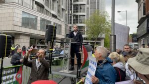 مظاهرات أمام السفارة الإسرائيلية