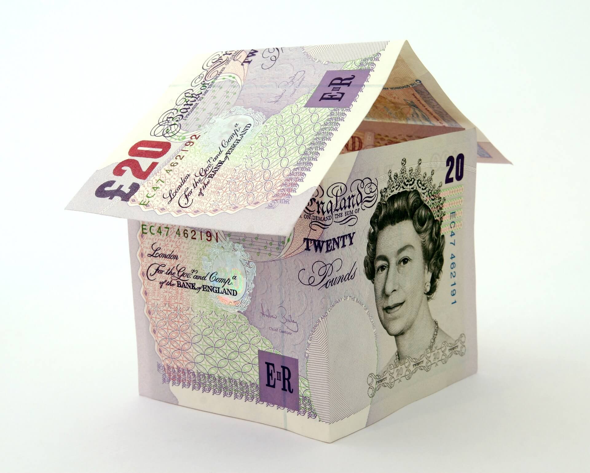 كيف يمكن تخفيض ضريبة السكن في بريطانيا؟