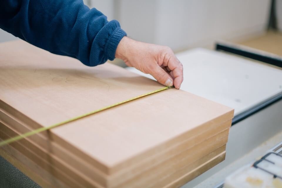 منع استيراد الخشب من روسيا يرفع سعره