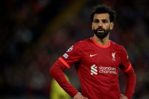 محمد صلاح يفوز بجائزة أفضل لاعب في العام من رابطة كتاب كرة القدم 