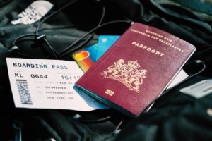 بطء اجراءات إصدار جوازات السفر في بريطانيا يهدد بإلغاء خطط الصيف للمئات