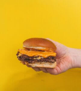  شركة Wendy’s الأمريكية العملاقة للوجبات السريعة تفتتح أول مطعم في لندن