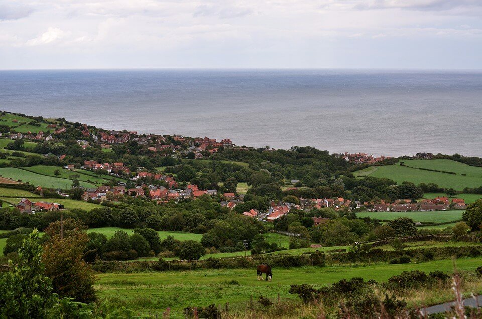 خليج روبن هود، شمال يوركشاير "Robin Hood’s Bay, North Yorkshire"
