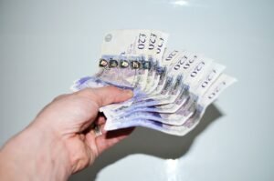دعم إضافي بقيمة 468 باوند لمستفيدي “اليونيفيرسال كريديت”.. من المؤهل؟