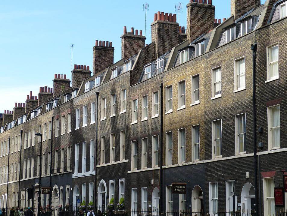أسعار المنازل في بريطانيا تصل لأعلى معدلاتها في اسكتلندا وويلز