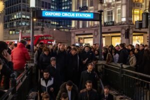 Oxford-circus-street-tube-g07c330b58 1280