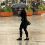 طقس بريطانيا: أمطار غزيرة ورياح عاتية تضرب أجزاءً من البلاد في عطلة نهاية الأسبوع