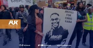 عائلة كريس كابا يصنفون قتله من الشرطة البريطانية بأنه "جريمة عنصرية" ويطالبون بمحاسبة الضباط