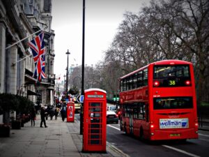 لماذا ستختفي حافلات بوريس الحمراء ذات الطابقين من شوارع لندن؟