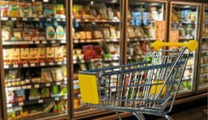 بحث إعفاء محلات السوبر ماركت من الضرائب وسط ارتفاع أسعار الطعام