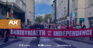 الآلاف يشاركون في مسيرة للمطالبة باستقلال ويلز عن بريطانيا