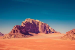 الغارديان تعرض تفاصيل العار الذي شعر به لورانس بعد خيانته للعرب