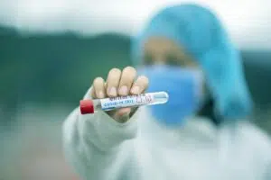 سلالة جديدة من كورونا تضرب 3 وجهات سياحية وتحذيرات صحية من أعراضها