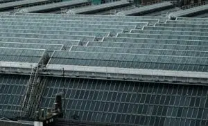 إنجلترا تشرع ببناء أول سجن كهربائيّ حديث يعمل بالطاقة الشمسية