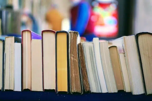 أفضل الكتب.. ترشيحات مجلة الإيكونوميست في 2022