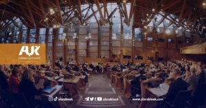 اسكتلندا تخطط للسماح بترشيح الأطفال بسن 16 عاما للبرلمان