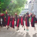 منح دراسية للمسلمين في بريطانيا: مؤسسة عزيز تفتح باب التقديم لعام 2026