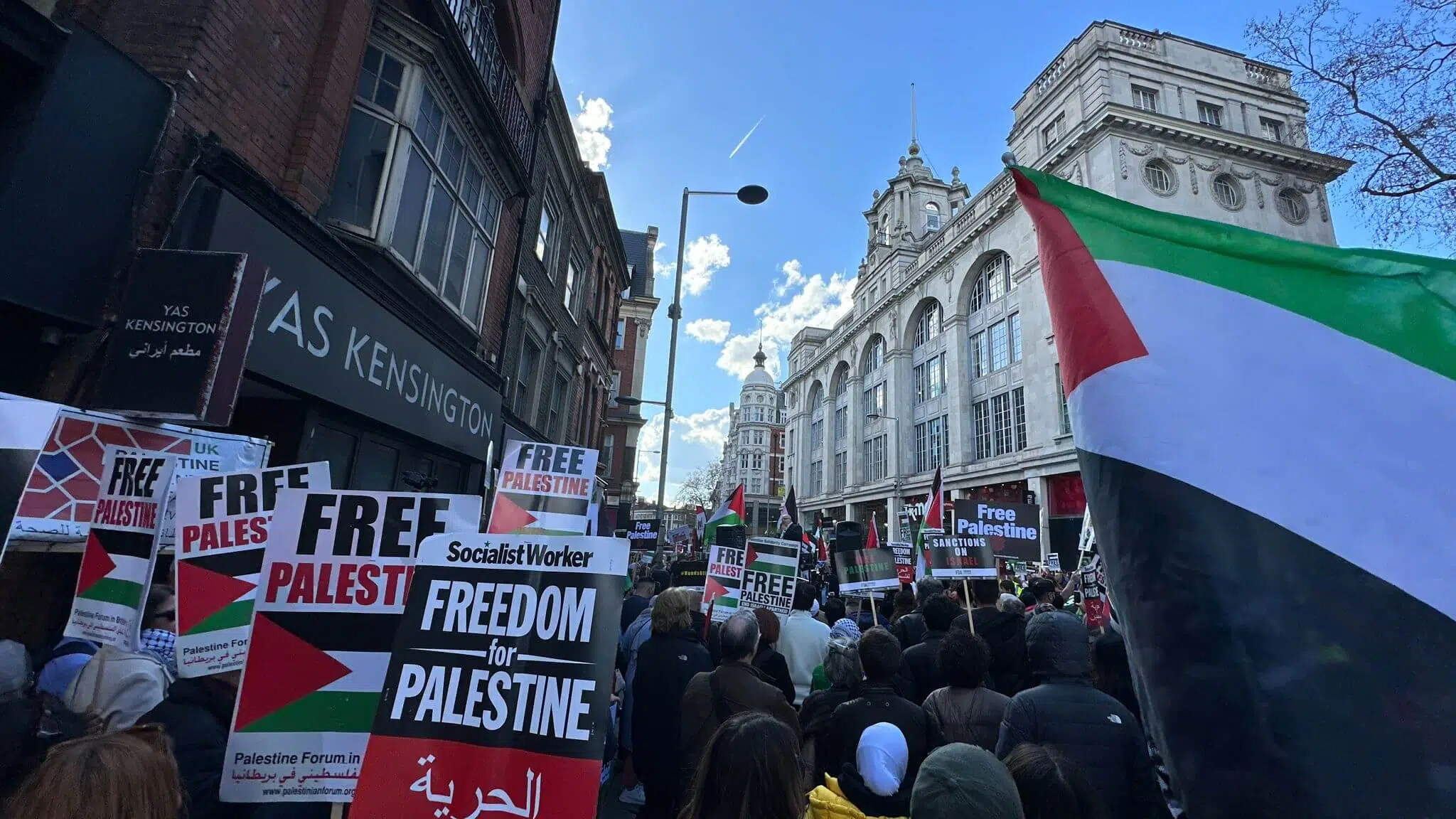 Hundreds in London protest Gaza raids and Al-Aqsa attacks