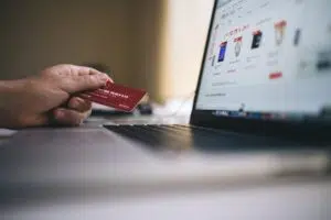 لماذا تُنصح الأسر في بريطانيا فتح حسابات مصرفية جديدة في يونيو 2025؟ 